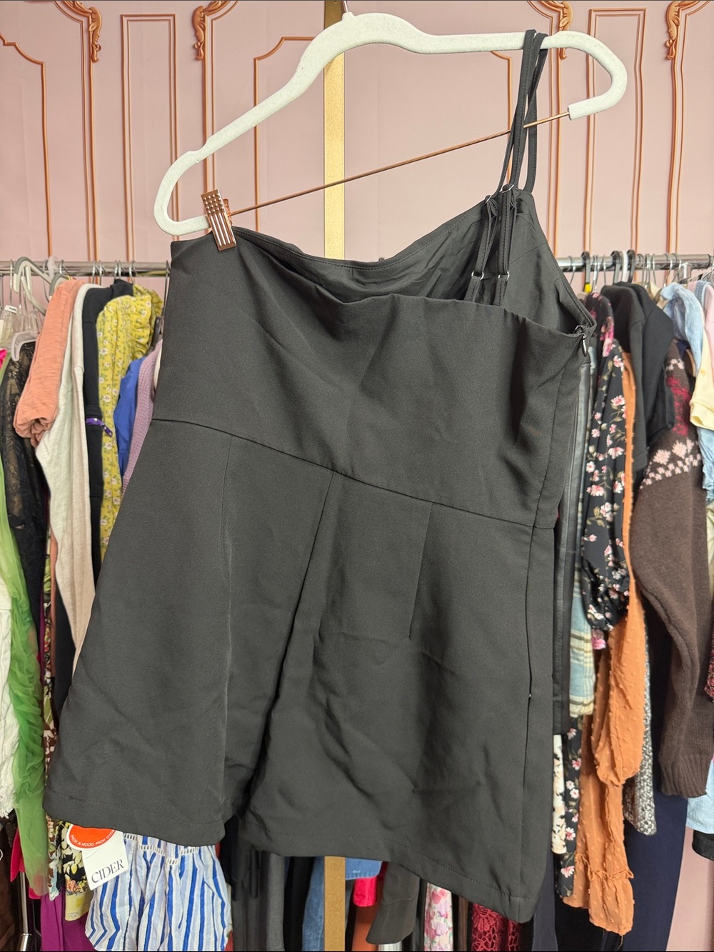 CIDER Black One Shoulder Strappy Romper Asymmetrical Tailored Shorts. Size L - Picture 3 of 6